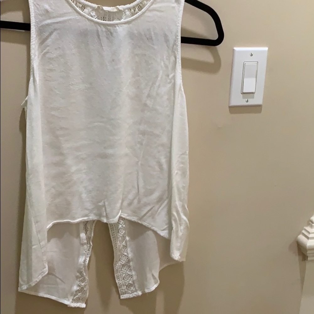Sophie Rue White M Top with Lace Peekaboo Back